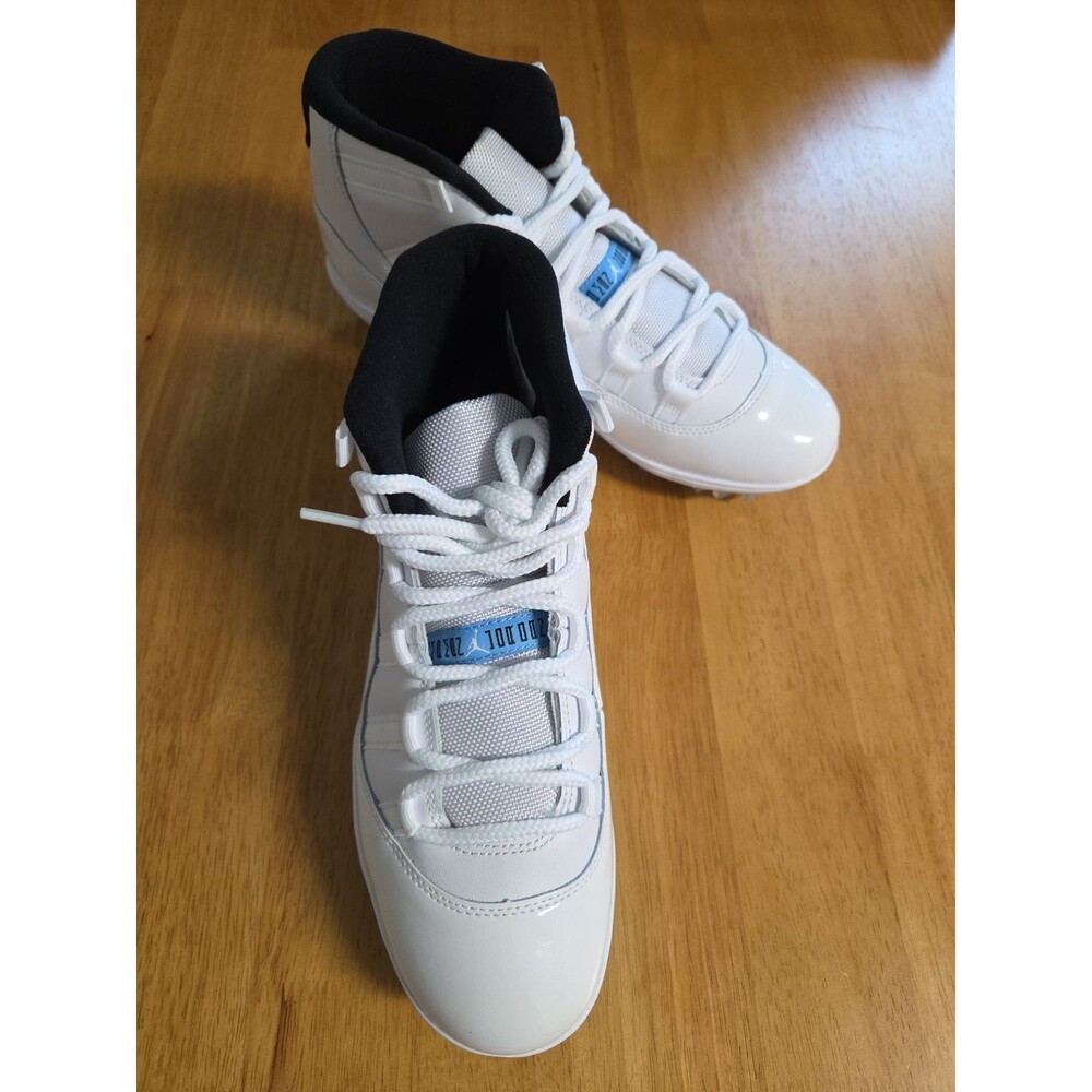 Jordan 11 Cleats MID TD Legend Blue HM7324-104 Size 8.5 NIB